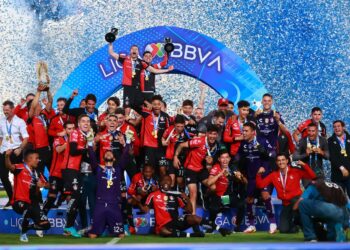 أطلس يتوج بلقب الدوري المكسيكي