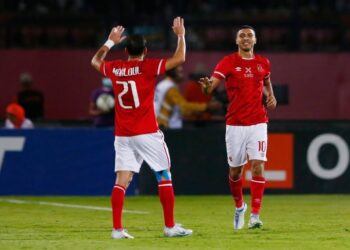الأهلي المصري يقسو على وفاق سطيف برباعية ويقترب من نهائي أبطال أفريقيا