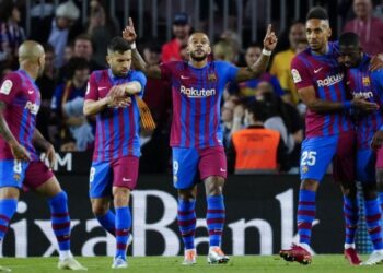 برشلونة يواصل انتفاضته ويقترب من تأمين وصافة الليغا