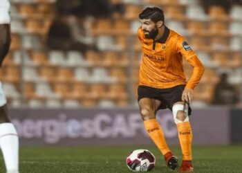 نهضة بركان يجهز على مازيمبي الكونغولي في الوقت القاتل ويبلغ نهائي كأس “الكونفدرالية”