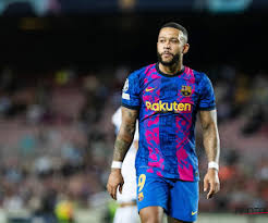 ديباي يرغب في الاستمرار مع برشلونة