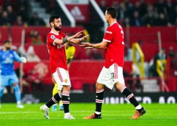 مانشستر يونايتد يهزم برينتفورد بثلاثية في الدوري الإنجليزي