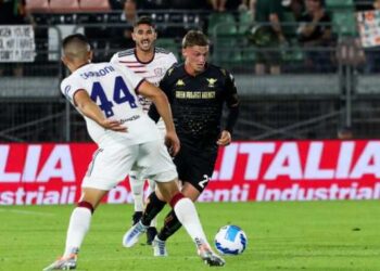 كالياري يرفض هدية أودينيزي ويودع بطولة الدوري الإيطالي الممتاز