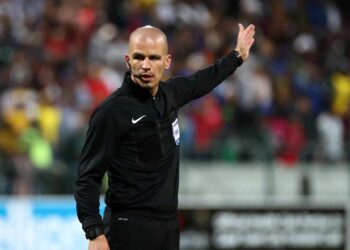 رسمياً…الجنوب أفريقي فيكتور غوميز حكماً لنهائي دوري أبطال إفريقيا