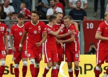 بولندا تقلب الطاولة على ويلز في دوري الأمم