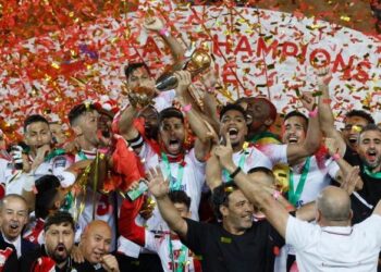 جماهير شباب المحمدية تعبر عن غضبها بعد تهنئة الوداد الرياضي