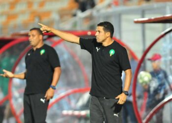 بعد الهزيمة أمام أمريكا.. المغاربة يطالبون بتعيين الحسين عموتة مدربا للمنتخب المغربي