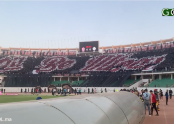 بالفيديو.. جماهير حسنية أكادير تبدع بتيفو خيالي وثلاتي الأبعاد أمام الرجاء