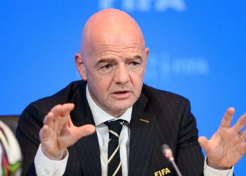 رئيس “فيفا” حاول ضم المغرب إلى إسبانيا والبرتغال من أجل استضافة كأس العالم 2030