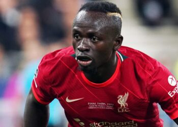 ليفربول يرفض أول عرض من بايرن لضم ماني