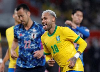 نيمار يقود البرازيل للفوز وديا على اليابان
