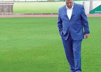 الاتحاد الجزائري يوافق على استقالة رئيسه