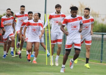 ليون الفرنسي يتعاقد مع ثلاثي الفتح الرباطي