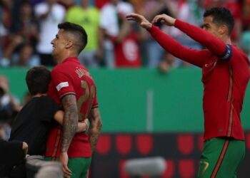 دوري الأمم الأوروبية: البرتغال تنفرد بالصدارة بفوز على التشيك