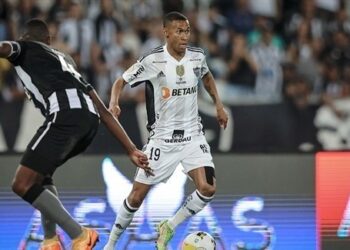 أتلتيكو مينيرو يقتنص صدارة الدوري البرازيلي مؤقتاً