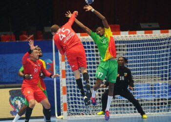 المنتخب المغربي لكرة اليد يحقق فوزه الاول في كأس إفريقيا للأمم على نظيره الكاميروني