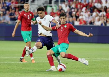 ضربة موجعة لخاليلوزيتش.. الإصابة تبعد نجم المنتخب المغربي لمدة طويلة