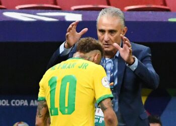 مدرب البرازيل: الجيل الجديد سيخفف الضغط عن نيمار