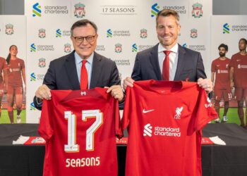 ليفربول يمدد عقد الرعاية مع شركة “ستاندرد تشارترد”