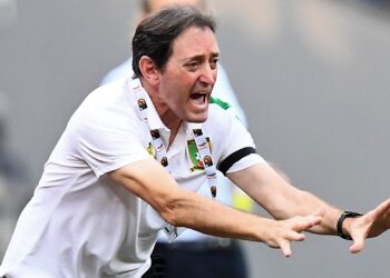 “فيفا” يأمر الكاميرون بدفع تعويض للمدرب كونسيساو