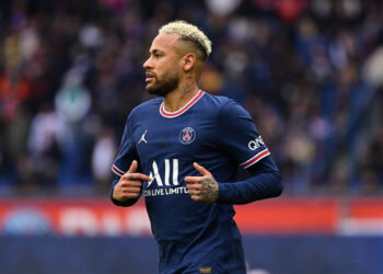 غوارديولا ينفي شائعات انتقال نيمار إلى مانشستر سيتي