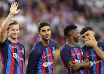 مخالفات قانونية في عقود بعض لاعبي برشلونة
