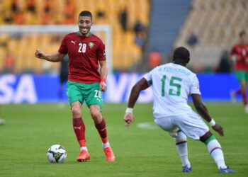 مدرب جينت البلجيكي يكشف حقيقة رحيل طارق تيسودالي إلى الدوري القطري