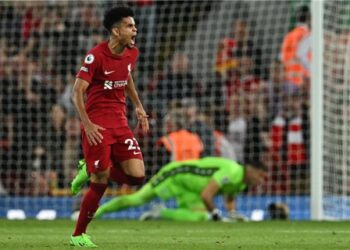 دياز ينقذ ليفربول من السقوط بالميدان أمام كريستال بالاس