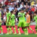 مانشستر يونايتد يصعد للمركز السادس في الدوري الإنجليزي