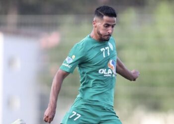 الإتحاد الجزائري يرفض إرسال البطاقة الدولية لعبدالرؤوف بنغيث للرجاء الرياضي