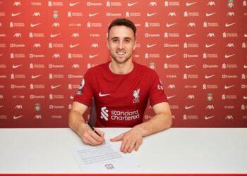 ليفربول يجدد عقد مهاجمه ديوغو جوتا