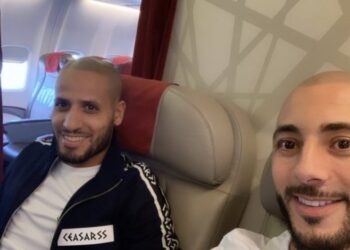 أمرابط لكريم الأحمدي بعد اعتزاله: “مسار مذهل أخي”