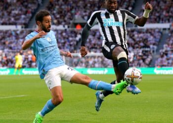 مانشستر ستي يفلت من كمين نيوكاسل بتعادل مثير 3-3
