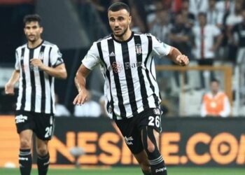 رومان سايس يساهم في تعادل بشكتاش أمام ألانيا سبور