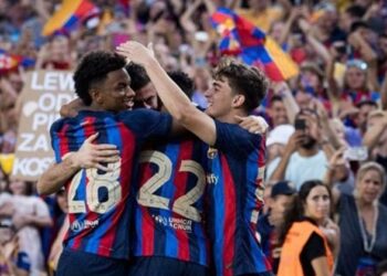 برشلونة يضرب بوماس ويُتوج بكأس خوان غامبر