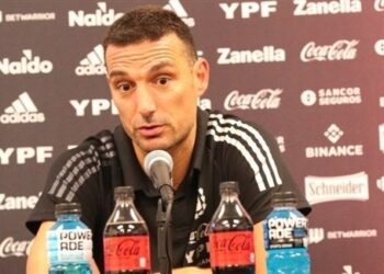 الاتحاد الأرجنتيني يجدد الثقة في سكالوني حتى كأس العالم 2026
