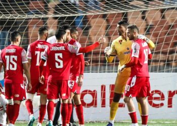 التغناوتي وجبران يتوجان بجائزة أفضل حارس ولاعب في البطولة الوطنية