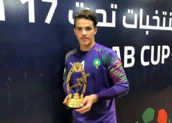 طه بنغزيل أفضل حارس في كأس العرب