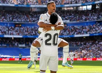 ريال مدريد يفوز على ريال بتيس ويغرد وحيدا في الصدارة