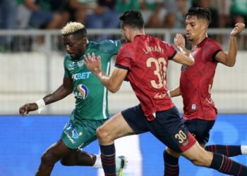 فوزي البنزرتي يكشف تشكيلة الرجاء الرياضي لمواجهة اتحاد تواركة