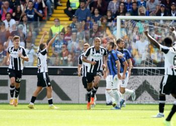 أودينيزي يضرب إنتر ميلان بثلاثية ويتصدر الدوري الإيطالي
