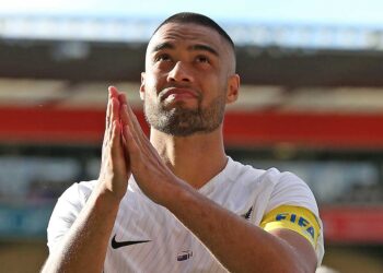 قائد منتخب نيوزيلندا يعتزل دولياً