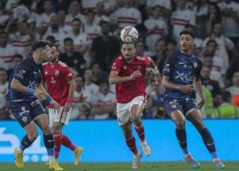 الأهلي يهزم غريمه الزمالك ويتوج بطلا لكأس السوبر المصري