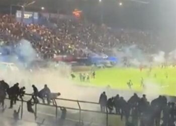 مقتل 174 شخصاً…الرئيس الإندونيسي يأمر بإيقاف دوري الدرجة الأولى مؤقتاً