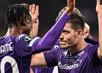 المؤتمر الأوروبي: فيورنتينا إلى الدور الثاني