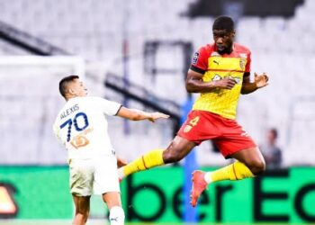لانس يهزم مضيفه مارسيليا ويرتقي لوصافة الدوري الفرنسي