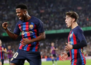 برشلونة ييقسو على فياريال…. و ليفادوفسكي يتألق من جديد !