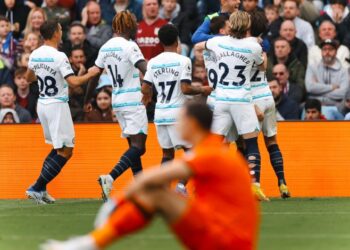 تشيلسي يفوز على أستون فيلا في الدوري الإنجليزي
