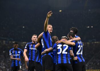 إنتر يقضي على أحلام برشلونة ويبلغ ثمن نهائي دوري الأبطال