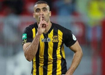 حمدالله يسجل ويتألق أمام الفتح في الدوري السعودي